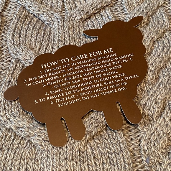 Aran Sweater Market Merino Wool Sweater from Ireland - Picture 8 of 8